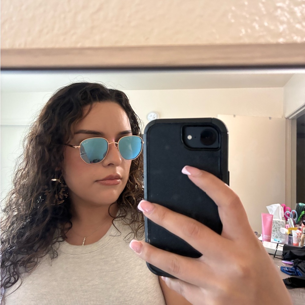 Quay Australia Gold & Pink Aviator Sunglasses - Picture 7 of 8